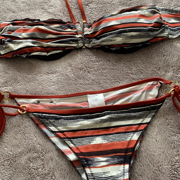 Body Glove bikini - Picture 2 of 6